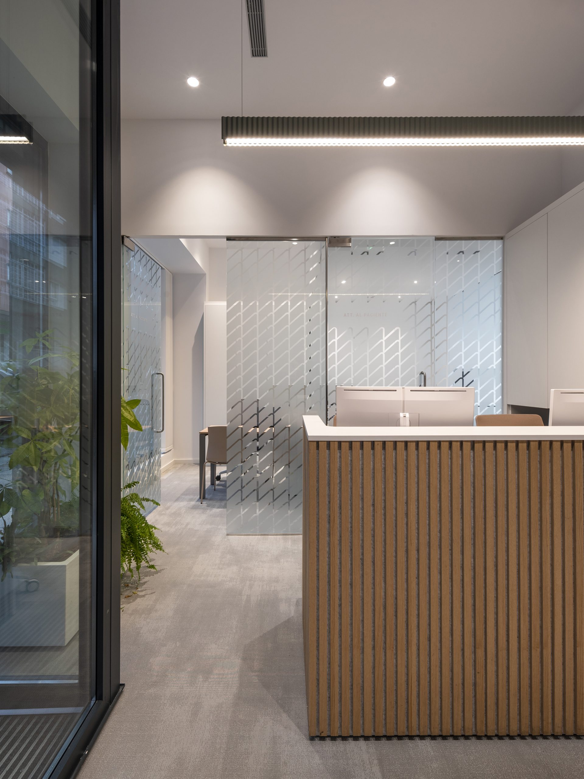 Romina Barbieri - Policlinico Marin_Galicia_Romina Barbieri_Reforma clinica dental (2)