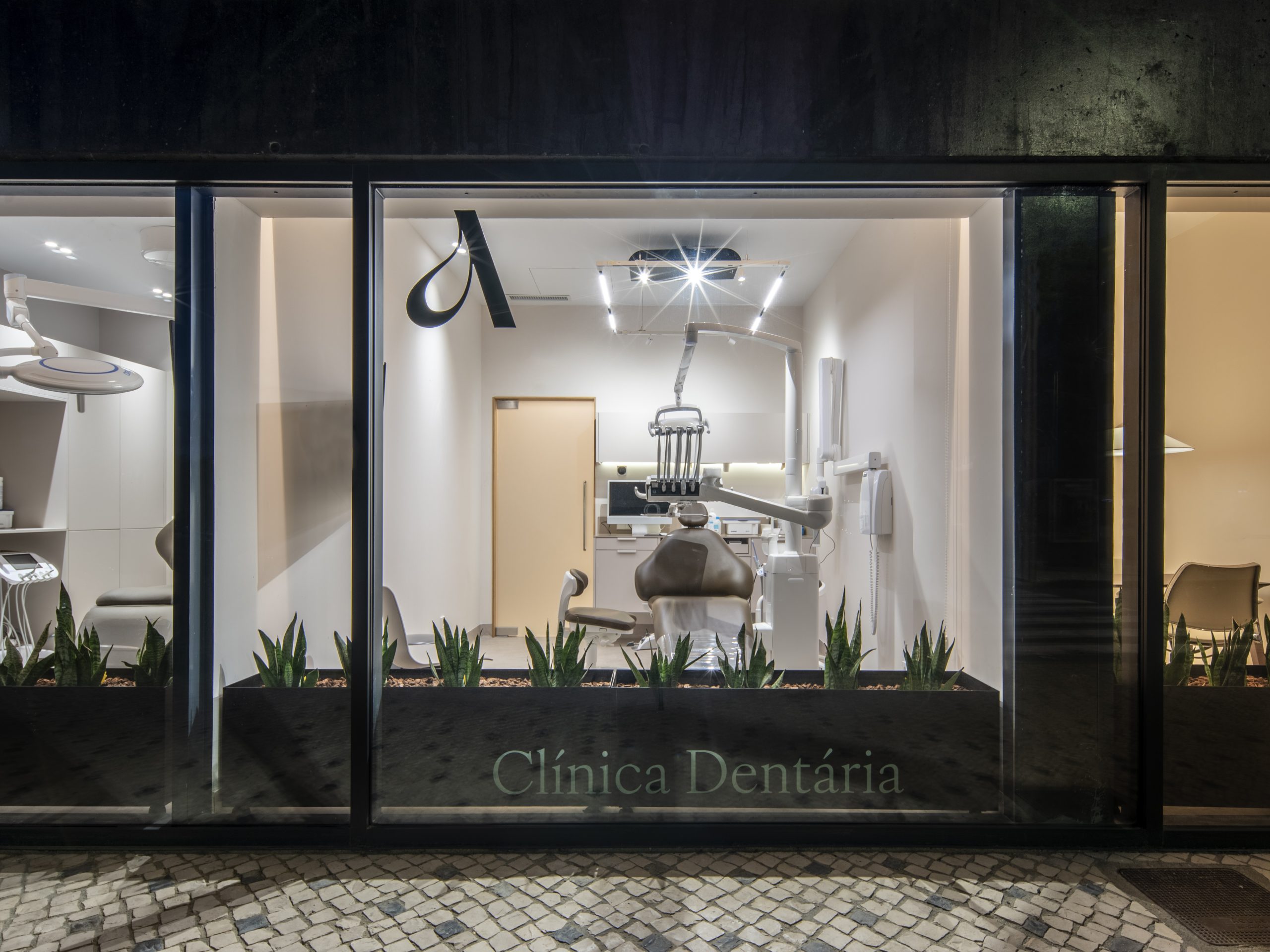 Romina Barbieri - clinica dentaria AMLA_reforma_Romina Barbieri_Aveiro (26)